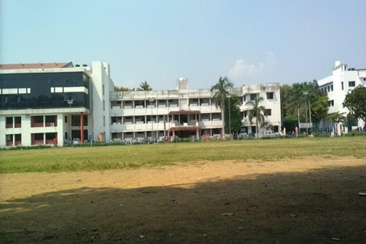 Campus_View_of_Dhanwate_National_College_Nagpur (1)